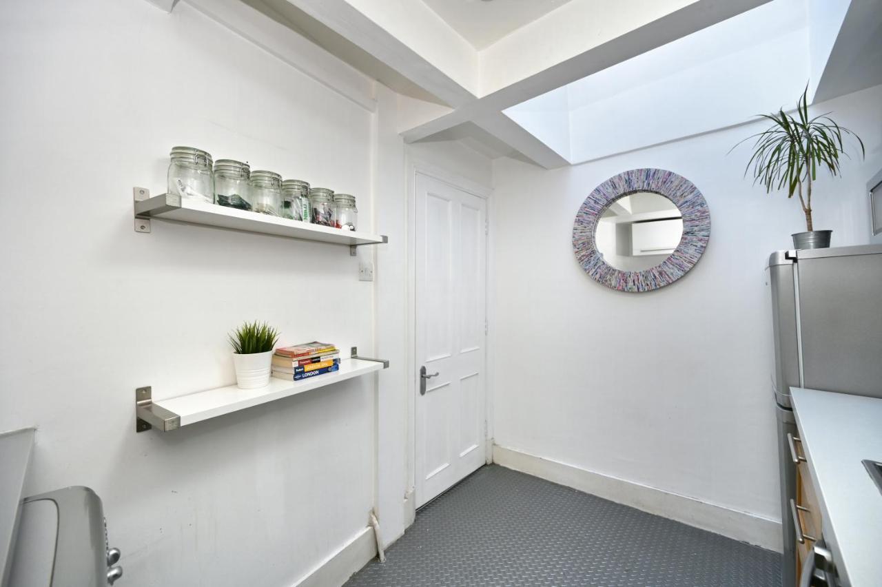 Soho, Piccadilly & Chinatown - Two Bedroom & Two Double Beds Apartment Londýn Exteriér fotografie